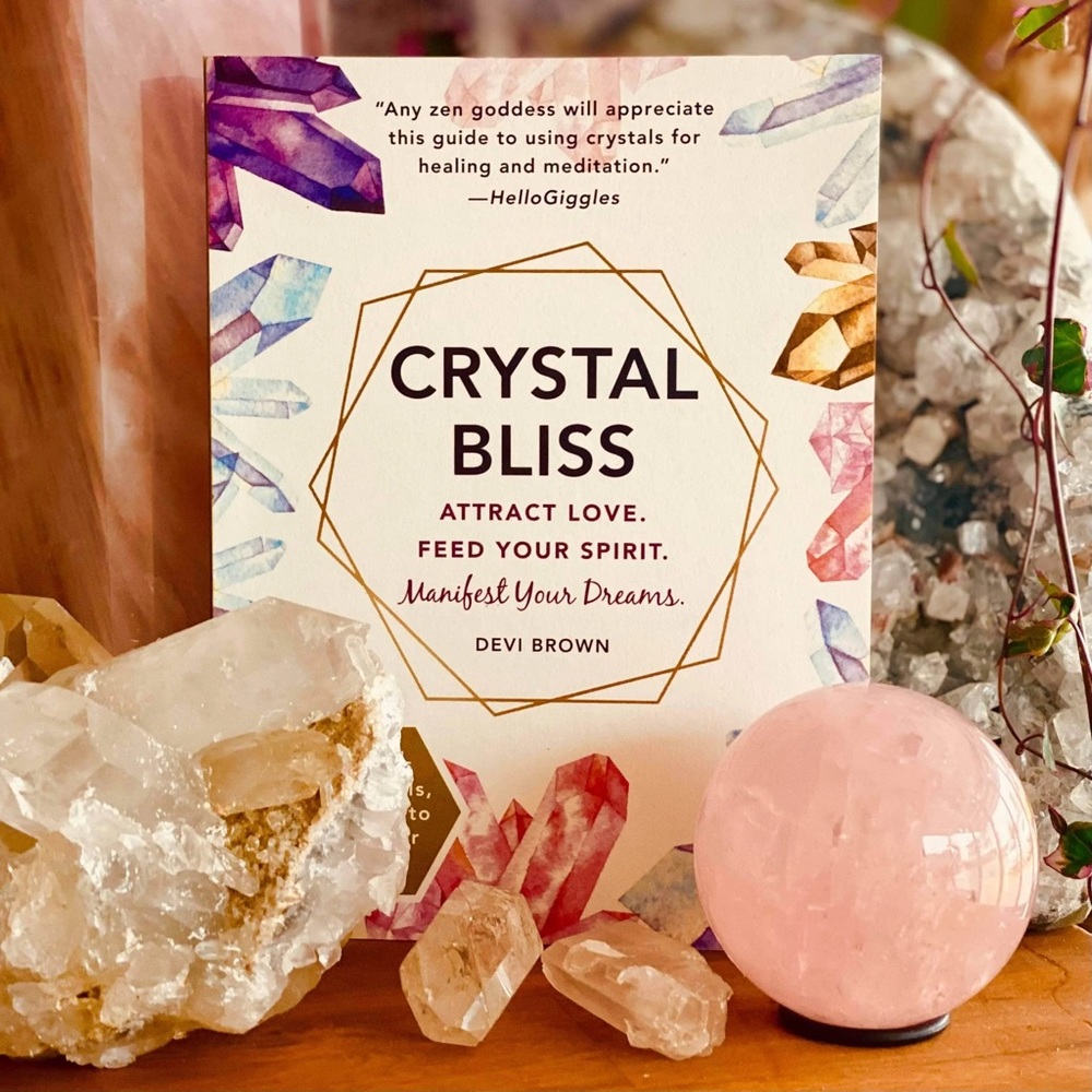 Crystal Bliss Attract Love and Cleanse Your Spirit Gift Book (NWT)
